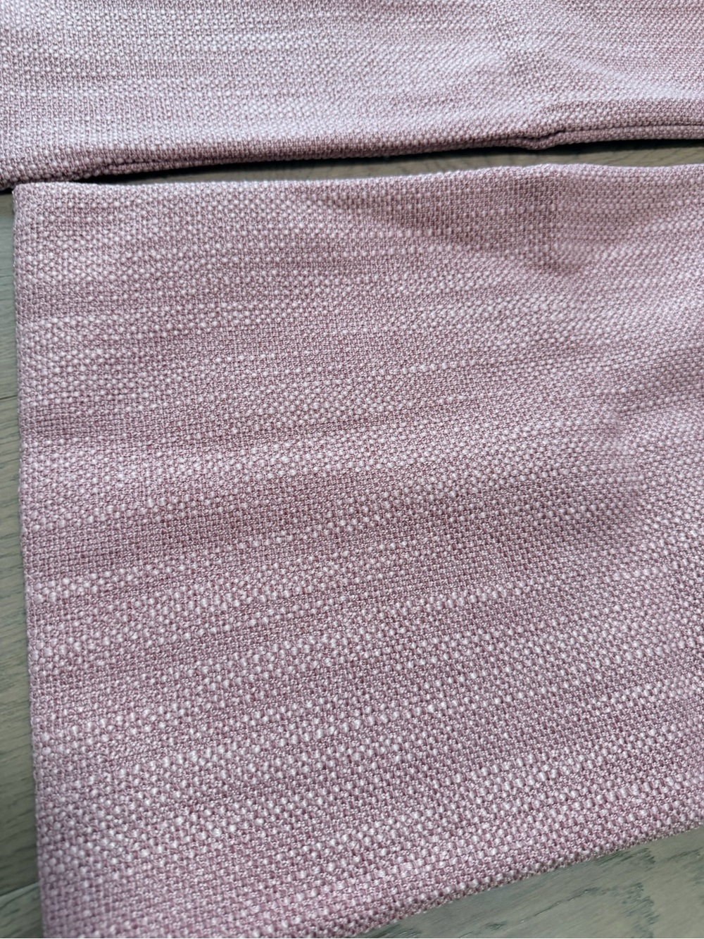 Two rectangular pink pillowcases new - Picture 3 of 4